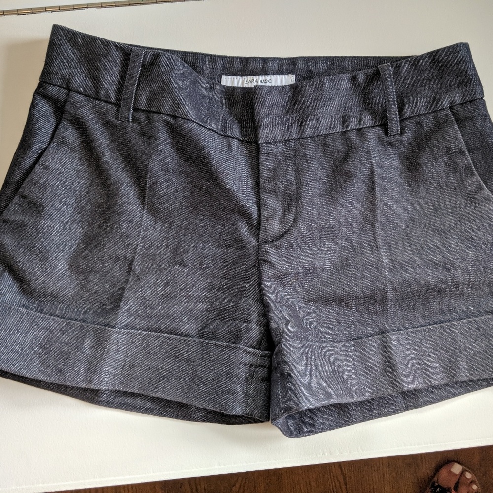 ZARA Cuffed Jean Shorts (SMALL)